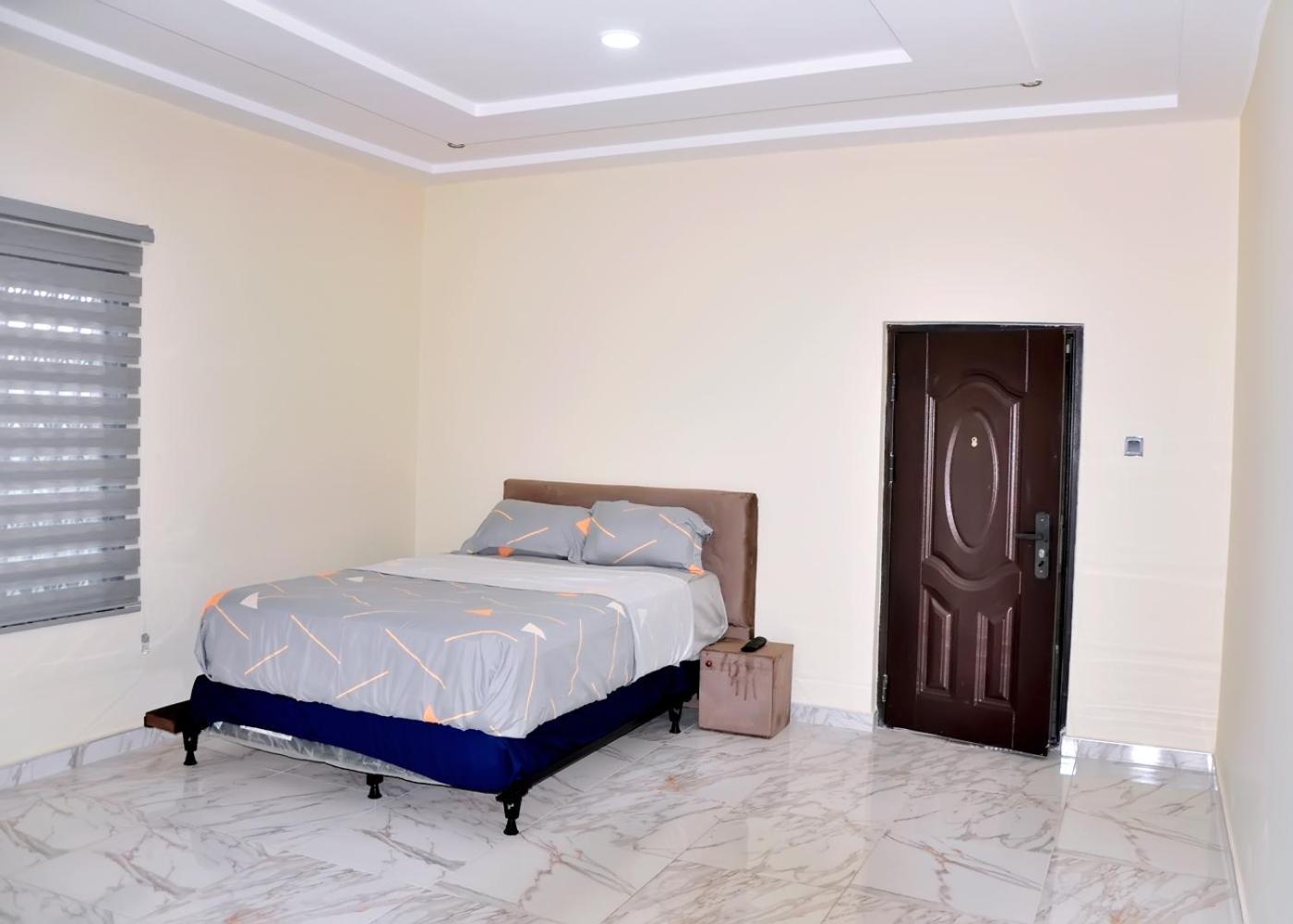 Queens Place Otel Akra Dış mekan fotoğraf